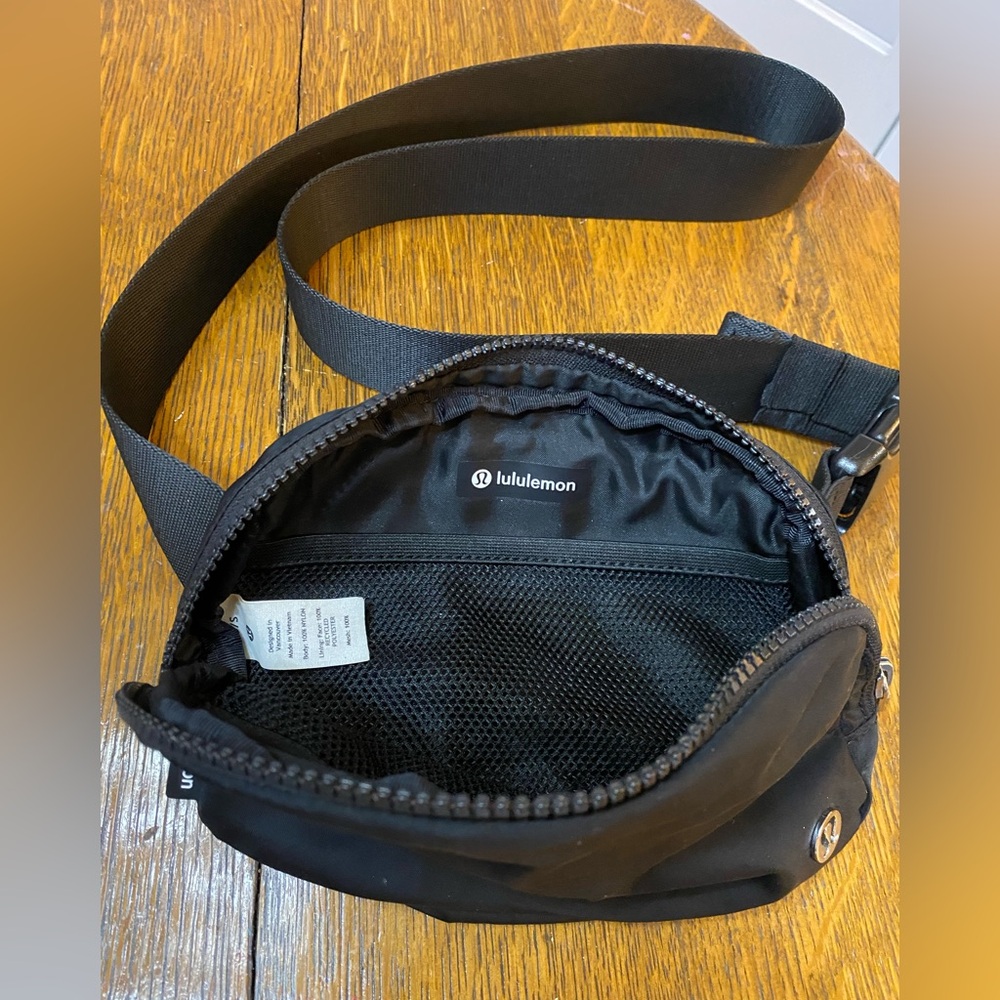 Lululemon black belt bag like new! - Picture 2 of 2